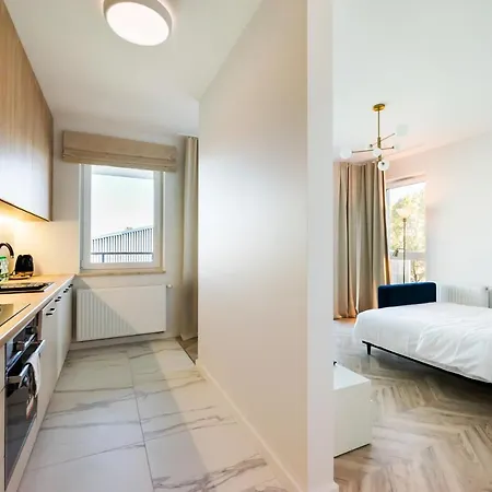 East Side Of 103 By Bookinghost *